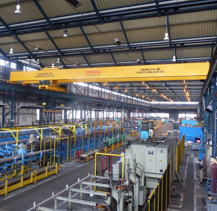 FOUNDRY’S BESPOKE TURNTABLE CRANE FEATURES VERLINDE HOISTS